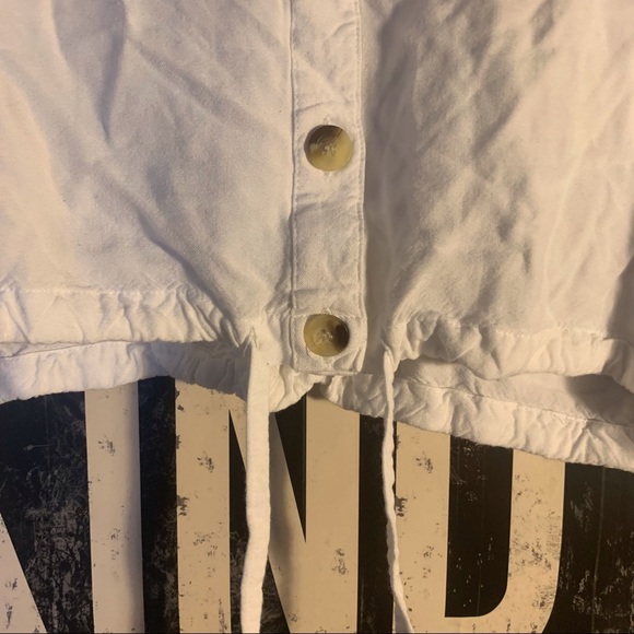 Cropped Button Up - Picture 3 of 3